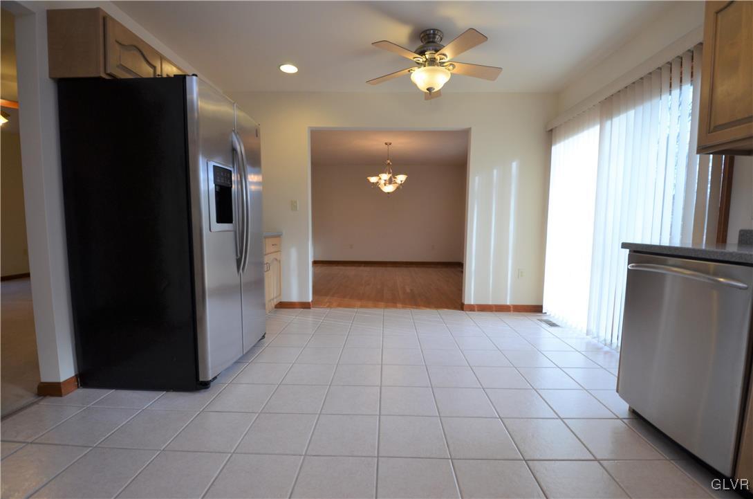 160 Davis Circle Bushkill, PA 18324 - Photo 11 of 22 Gallery Image 11