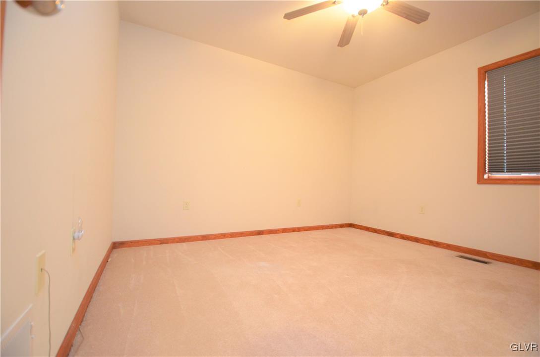160 Davis Circle Bushkill, PA 18324 - Photo 18 of 22 Gallery Image 18