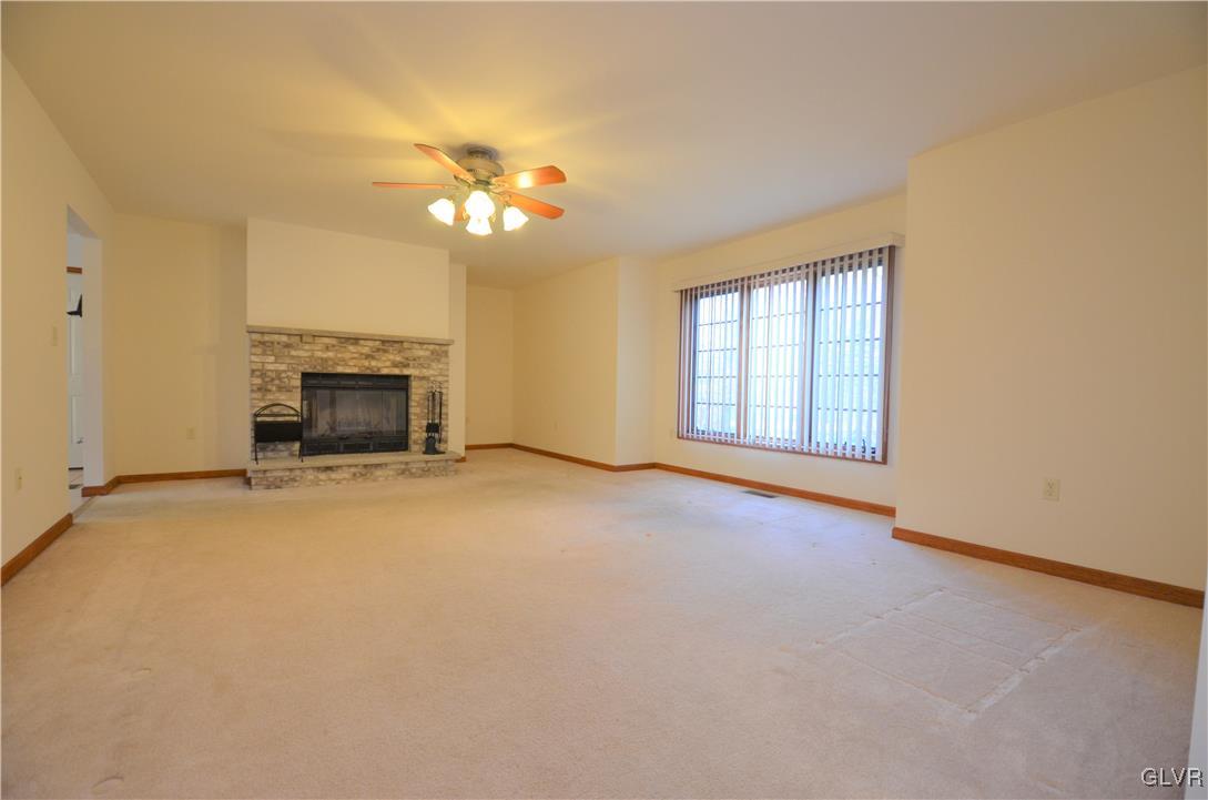 160 Davis Circle Bushkill, PA 18324 - Photo 5 of 22 Gallery Image 5