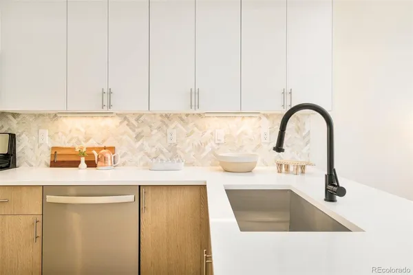 $2,950 | 2105 South Galapago Street, Unit 10, Denver, CO 80223