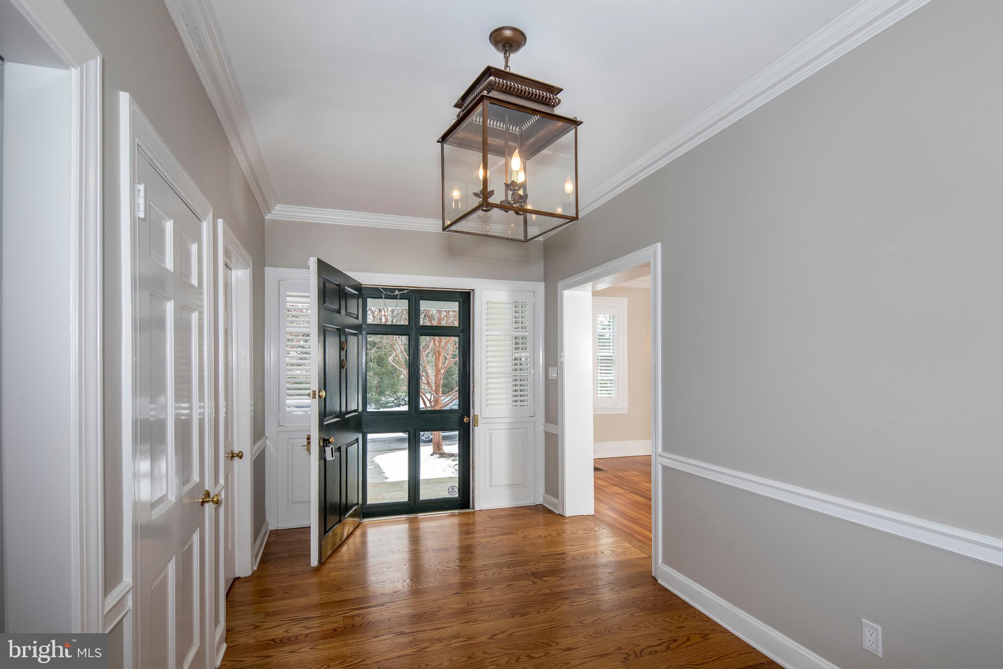 321 Baintree Road Bryn Mawr, PA 19010 - Photo 10 of 33 Foyer