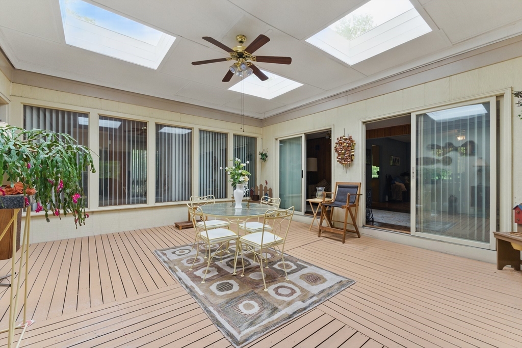 709 Walnut Plain Road Rochester, MA 02770 - Photo 20 of 41