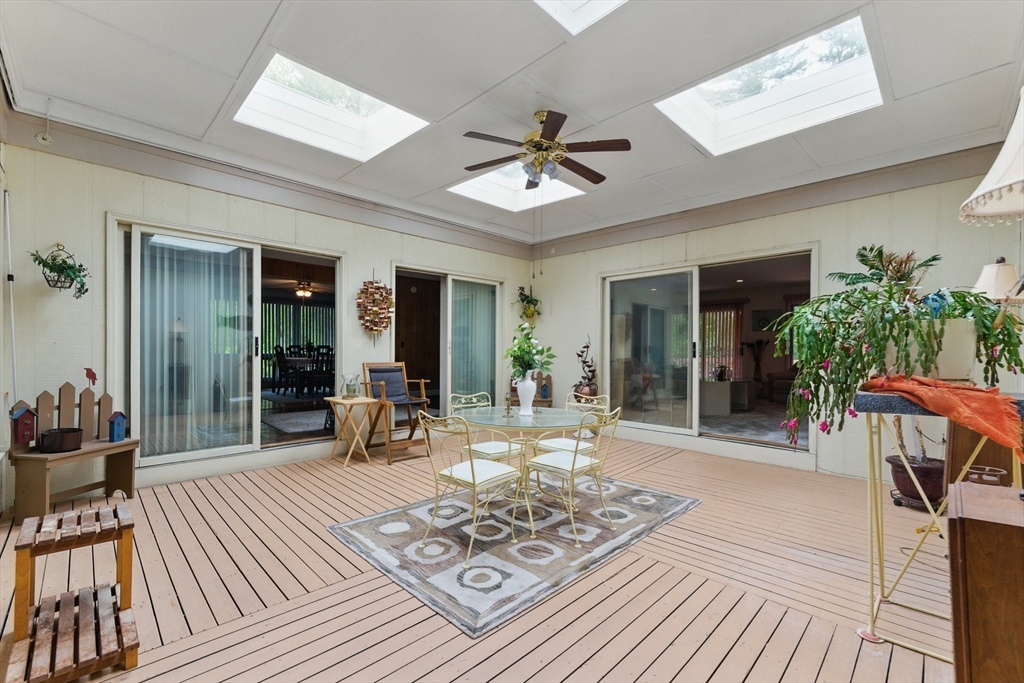 709 Walnut Plain Road Rochester, MA 02770 - Photo 21 of 41