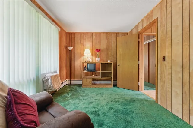 $650,000 | 709 Walnut Plain Road, Rochester, MA 02770