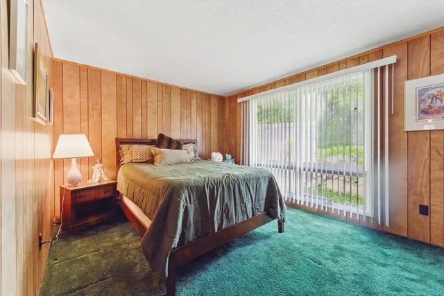 $650,000 | 709 Walnut Plain Road, Rochester, MA 02770