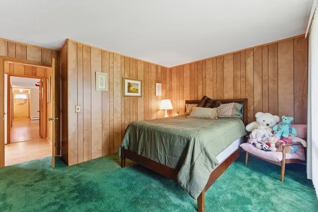 $650,000 | 709 Walnut Plain Road, Rochester, MA 02770