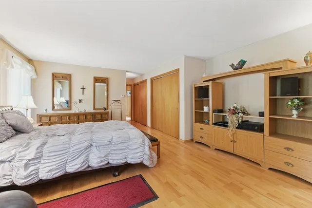 $650,000 | 709 Walnut Plain Road, Rochester, MA 02770