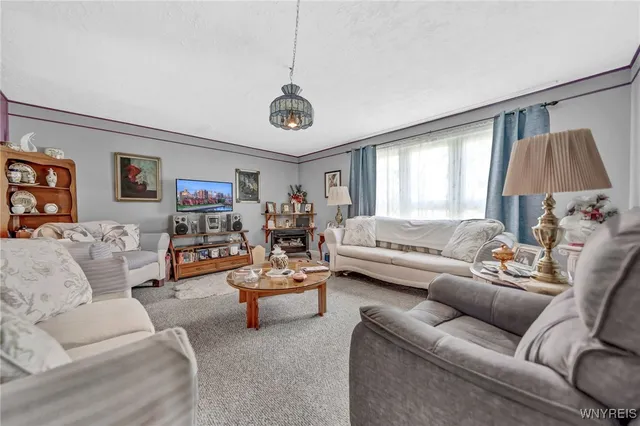 $799,000 | 5447 East River Road, Grand Island, NY 14072