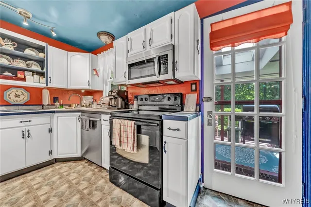 $799,000 | 5447 East River Road, Grand Island, NY 14072