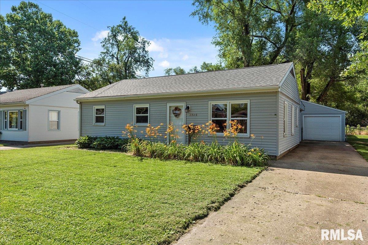 2326 Ramsey Road Springfield, IL 62702 - Photo 1 of 34