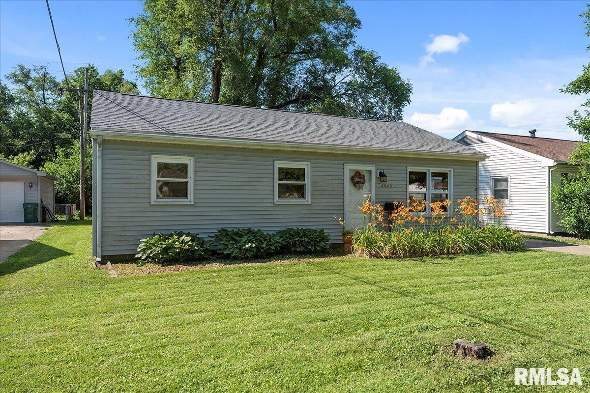 2326 Ramsey Road Springfield, IL 62702 - Photo 3 of 34