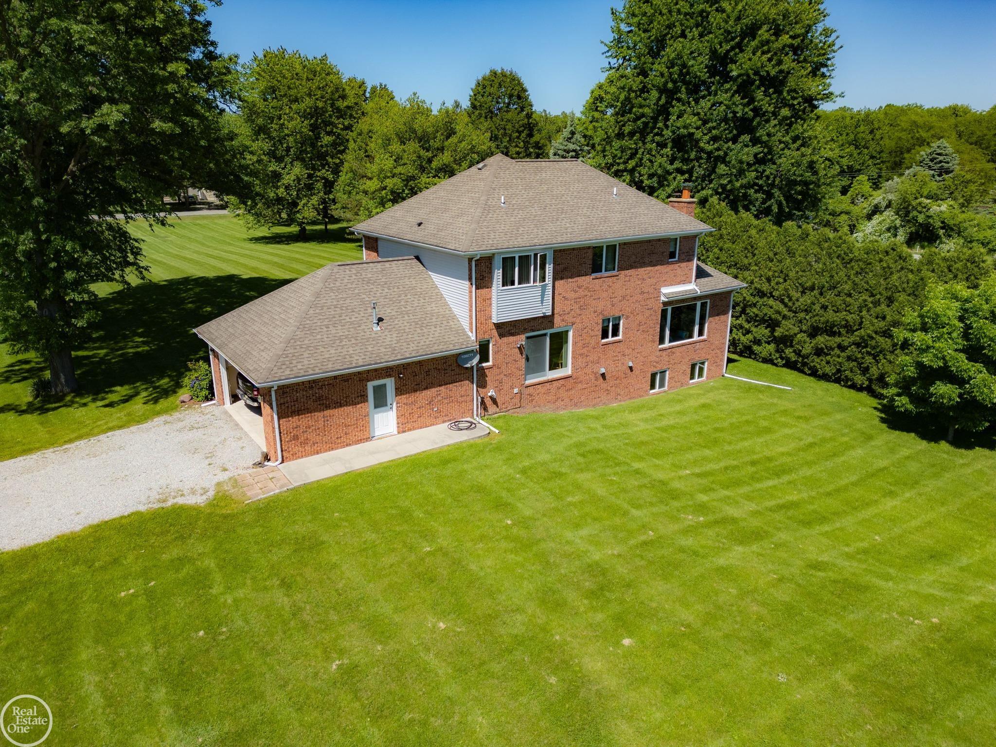 7487 Shea Road Marine City, MI 48039 - Photo 7 of 76 50166003-98b5279c-0db9-4695-8867-77e86f044cec.JPG