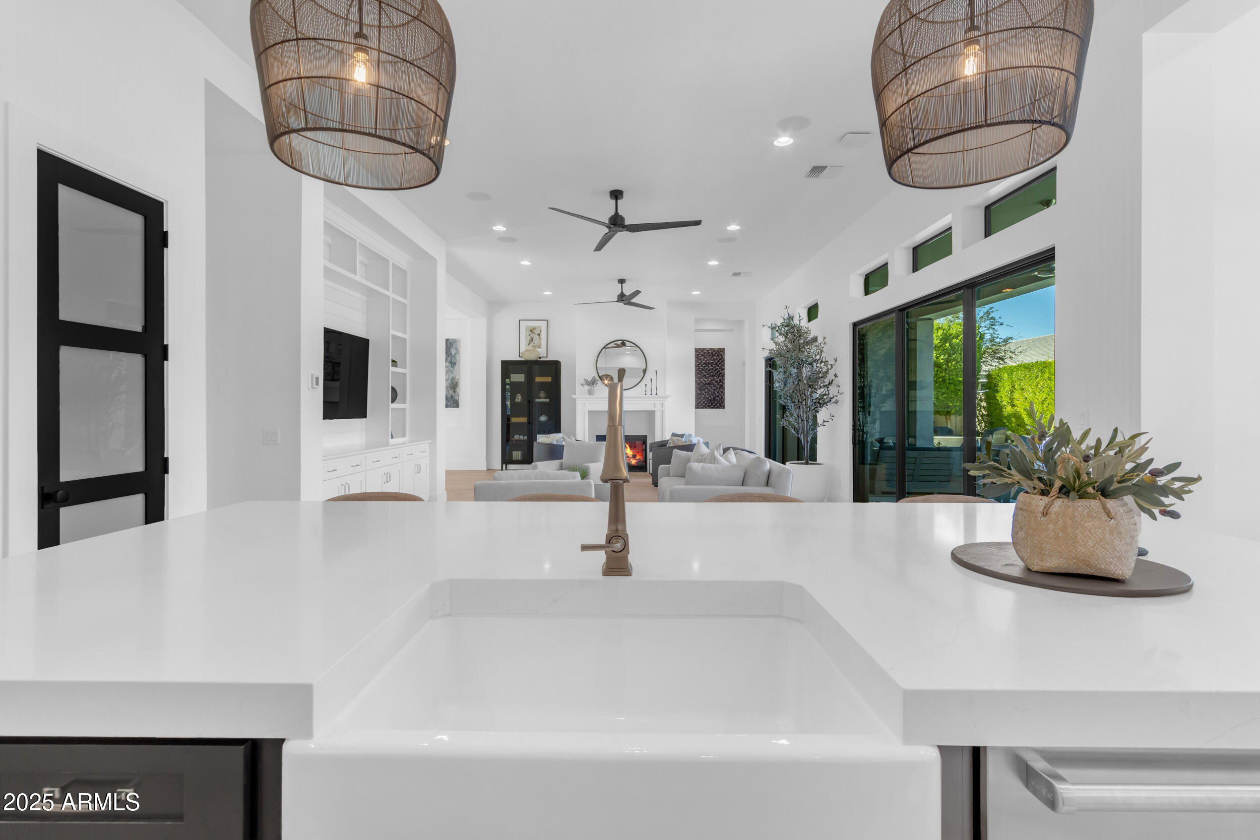 2580 East Country Shadows Street Gilbert, AZ 85298 - Photo 24 of 94 a view of living room with furniture and a chandelier