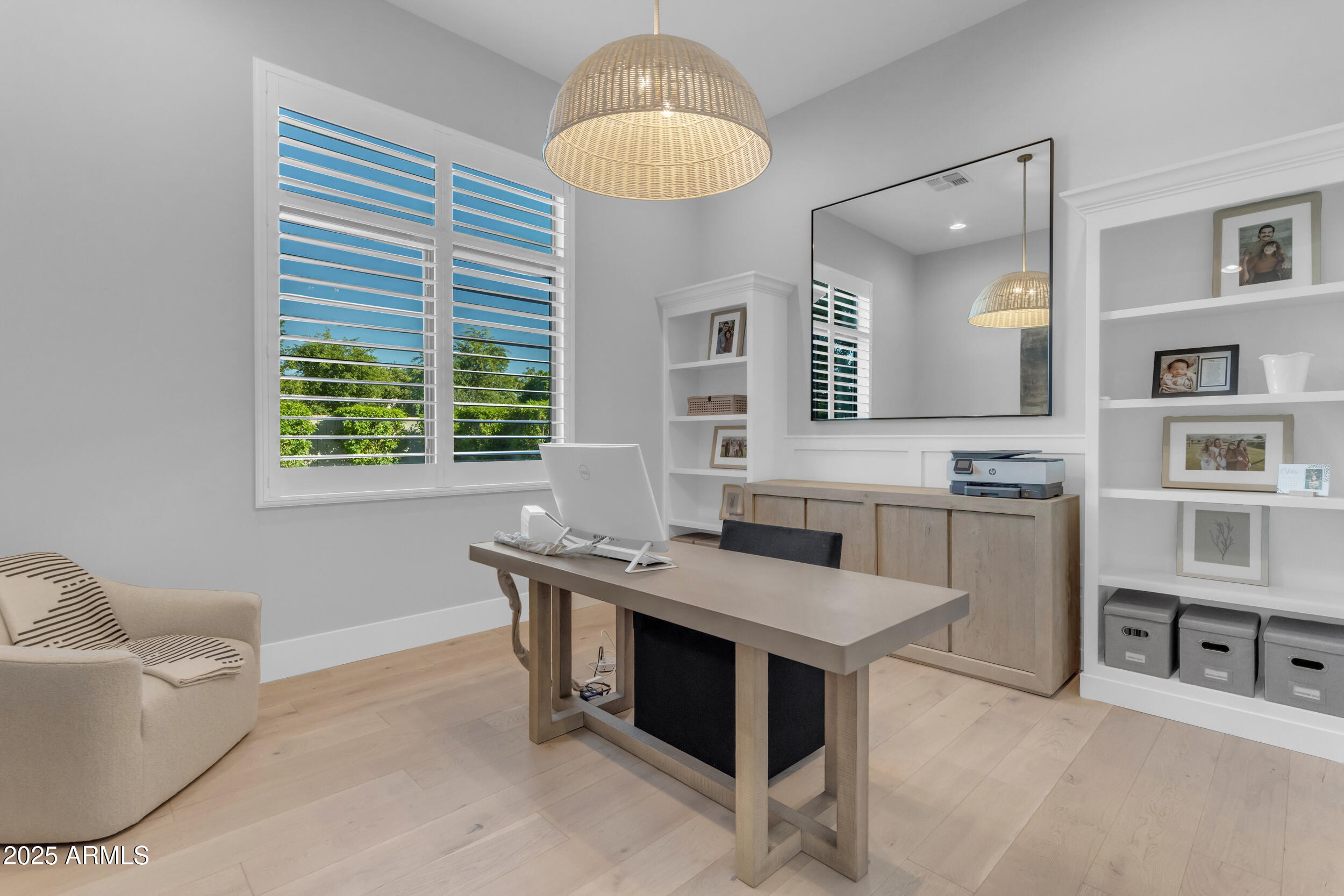 2580 East Country Shadows Street Gilbert, AZ 85298 - Photo 42 of 94 a kitchen that has a sink and a stove in it