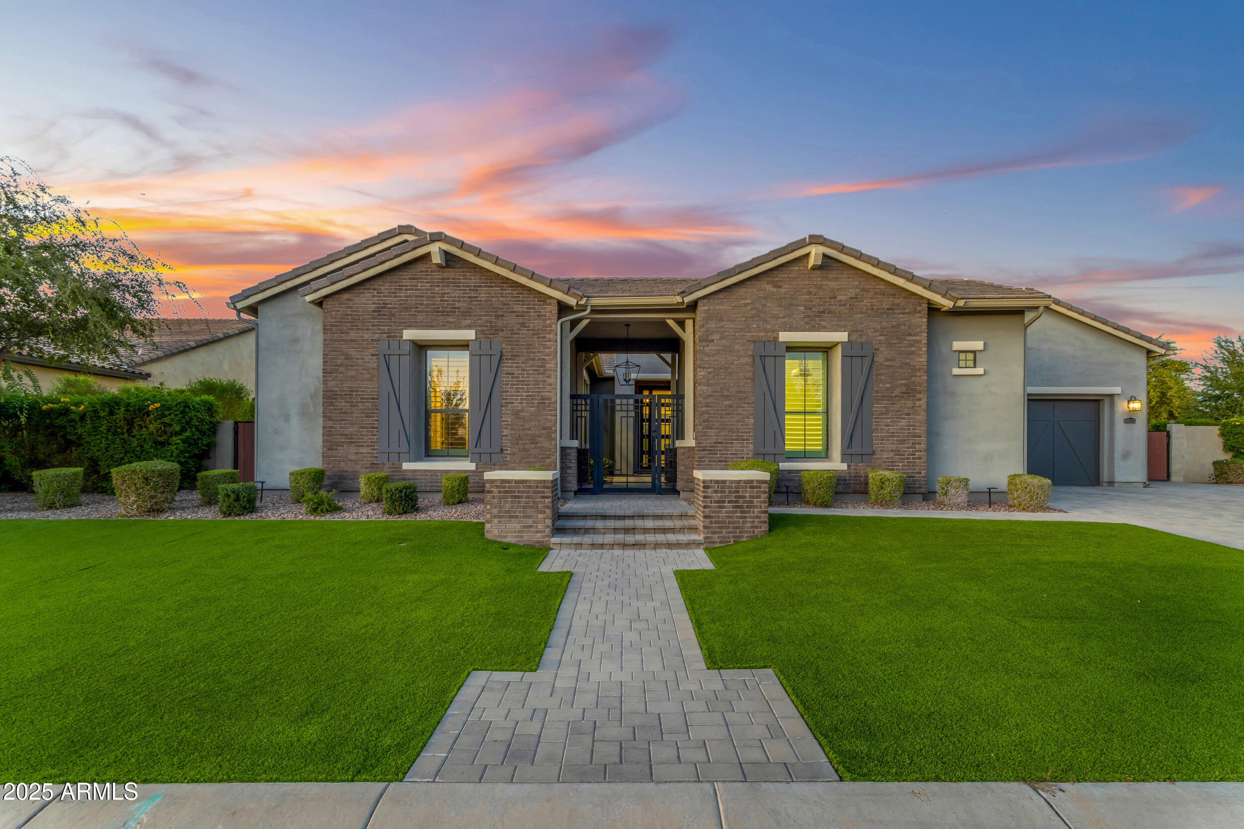 2580 East Country Shadows Street Gilbert, AZ 85298 - Photo 92 of 94 a front view of a house with entertaining space