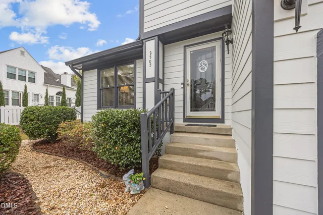 $525,000 | 2505 Coxindale Drive, Raleigh, NC 27615