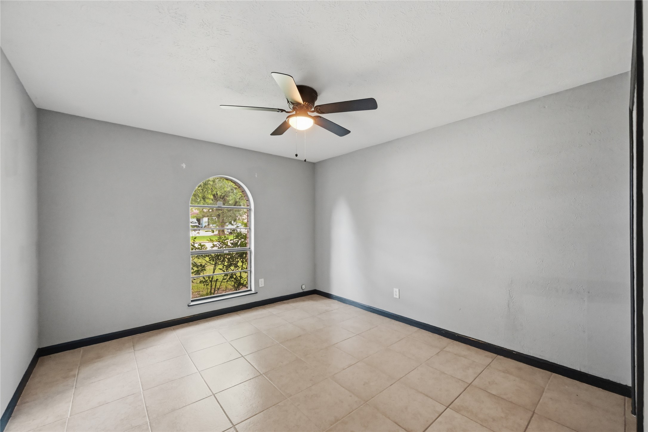 4819 Court Road Houston, TX 77053 - Photo 11 of 18