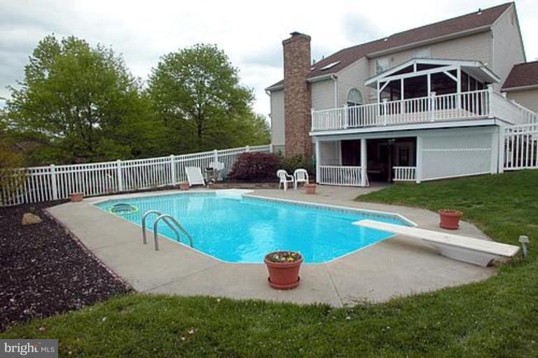 10368 Boca Raton Drive Ellicott City, MD 21042 - Photo 12 of 30 Swimming Pool 2