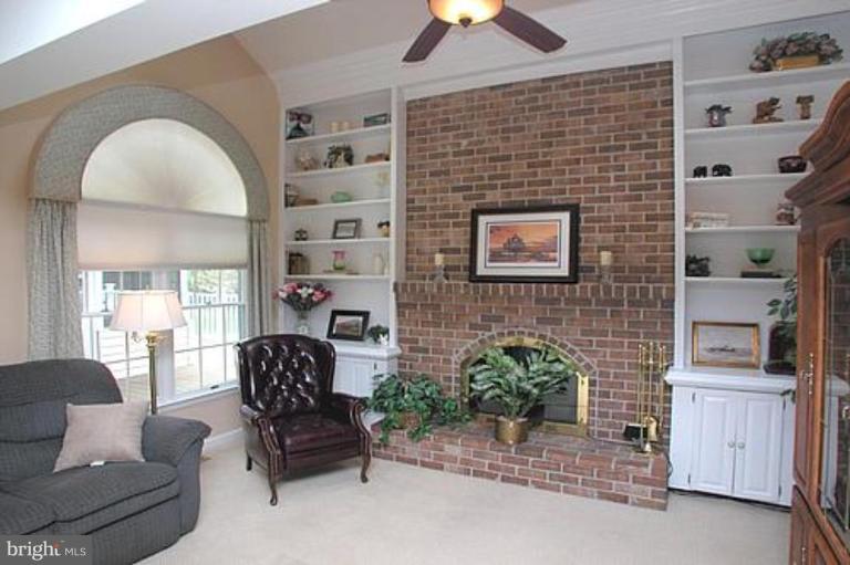 10368 Boca Raton Drive Ellicott City, MD 21042 - Photo 19 of 30 Family Room