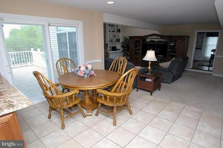 10368 Boca Raton Drive Ellicott City, MD 21042 - Photo 23 of 30 Breakfast Area