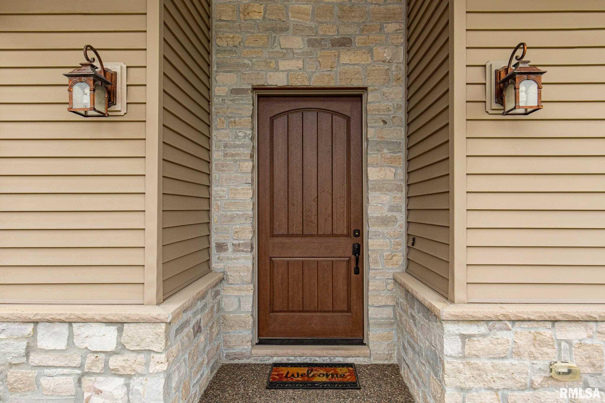 3214 Westminster Road Bettendorf, IA 52722 - Photo 2 of 44 Gallery Image 2