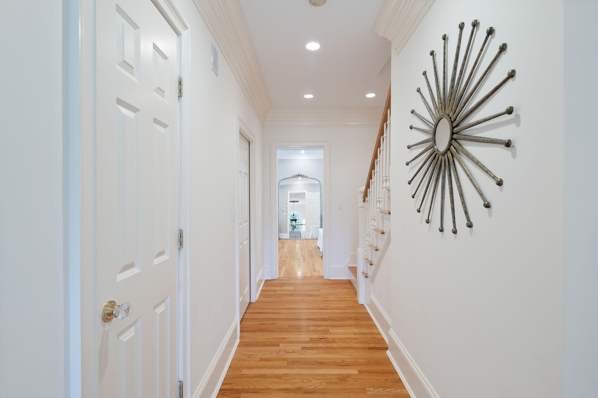 4 Parade Hill Road New Canaan, CT 06840 - Photo 25 of 50 a hallway with a white walls and door