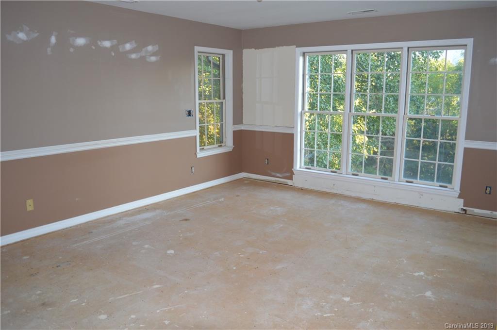 424 Goldfinch Lane Clyde, NC 28721 - Photo 6 of 42