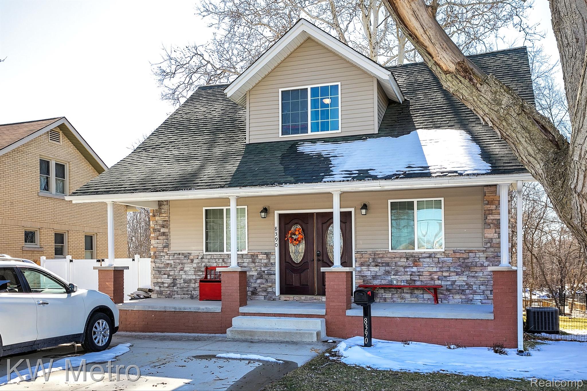 8390 Clinton River Road Sterling Heights, MI 48314 - Photo 1 of 42 Gallery Image 1