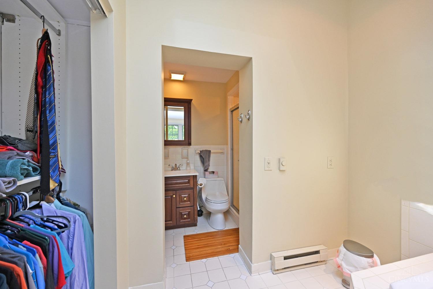 7777 Kugler Mill Road Cincinnati, OH 45243 - Photo 20 of 41