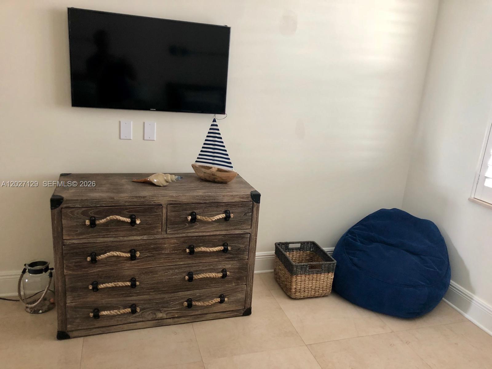 607 Ocean Drive, Unit 9K Key Biscayne, FL 33149 - Photo 18 of 31