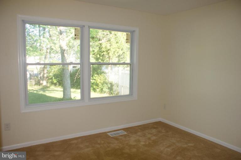 900 North York Road Sterling, VA 20164 - Photo 8 of 12 Bedroom