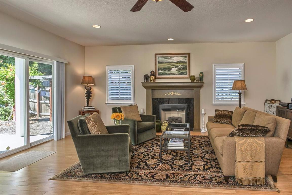 730 South Valley View Road Ashland, OR 97520 - Photo 12 of 34 12