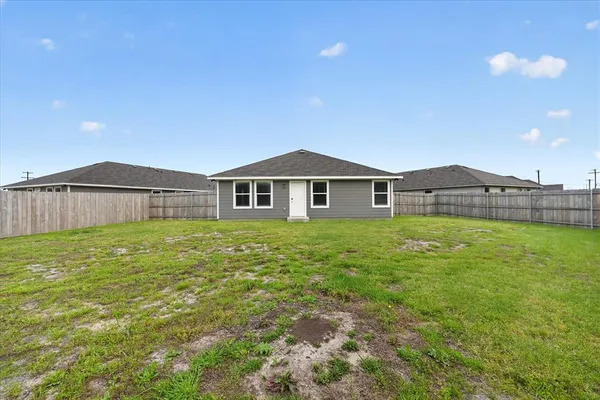 $2,100 | 102 Goel Street, Greenville, TX 75402