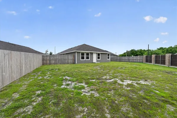 $2,100 | 102 Goel Street, Greenville, TX 75402
