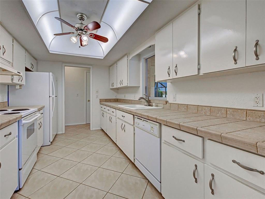 3640 Sterling Road Venice, FL 34293 - Photo 21 of 46
