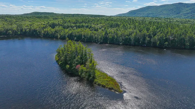 $785,000 | 17 Dyvonne Terrace, Bridgton, ME 04009