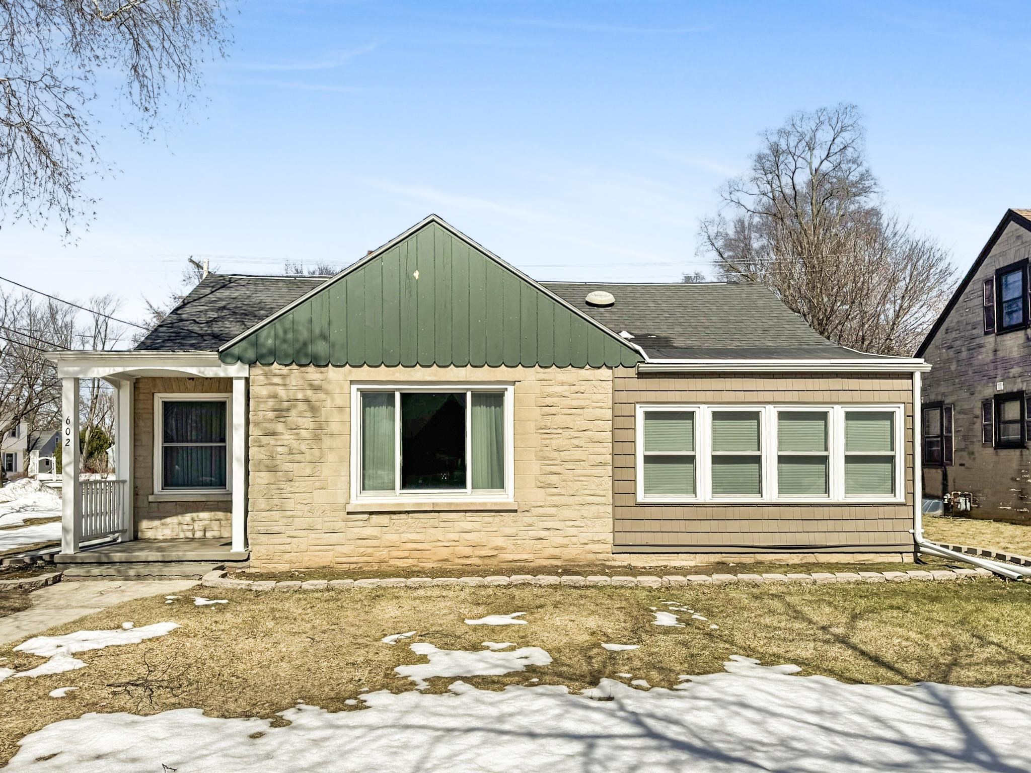 602 East Glendale Avenue Appleton, WI 54911 - Photo 3 of 47
