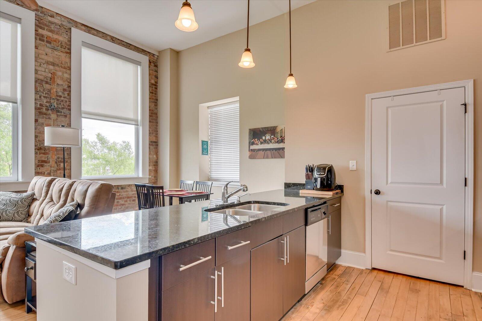 936 Broad Street, Unit 304 Augusta, GA 30901 - Photo 24 of 44 19-119