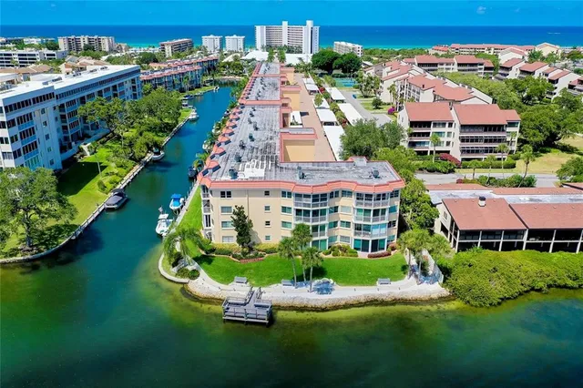 a view of a swimming pool with garden