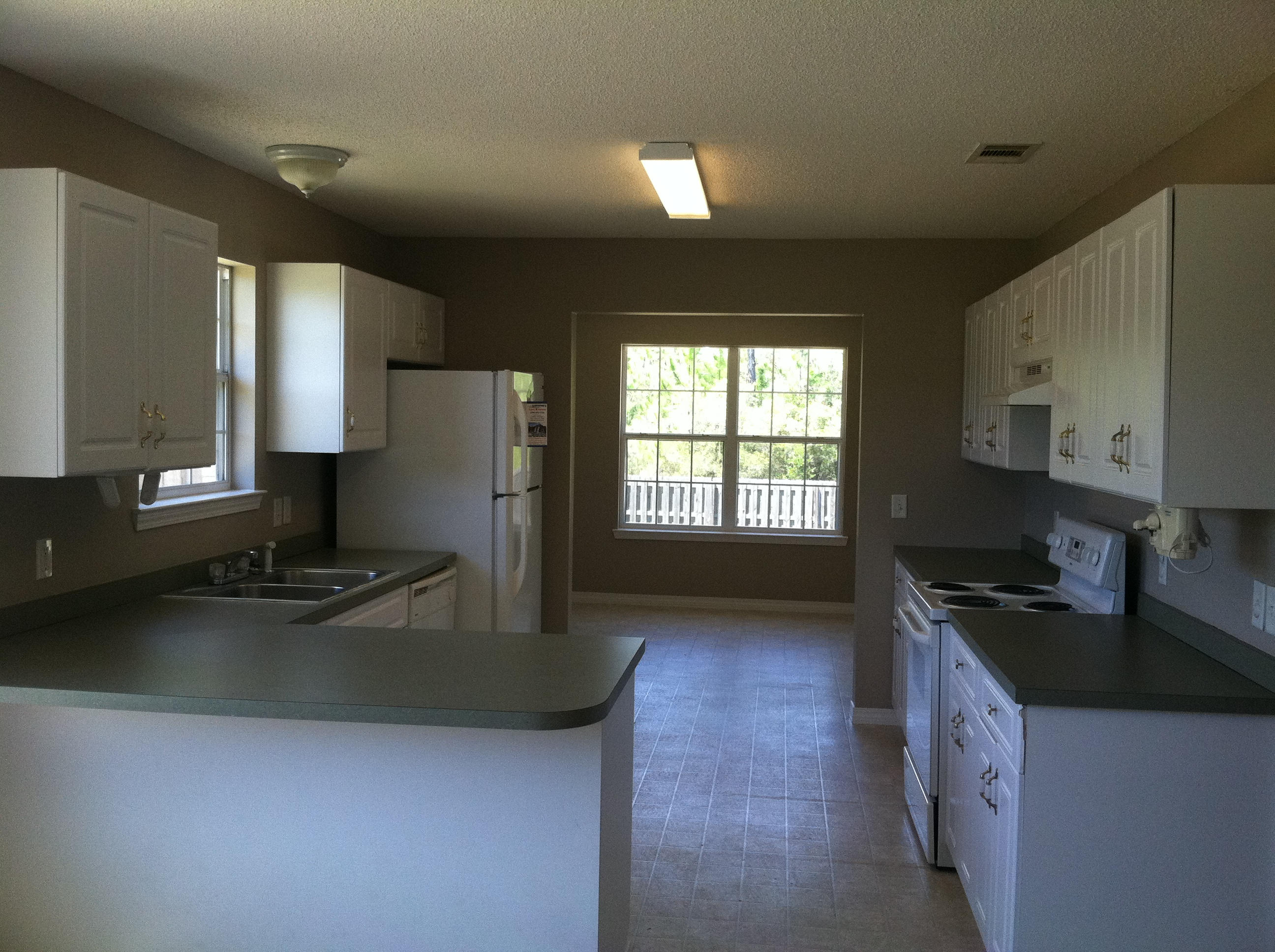 4758 Balboa Road Crestview, FL 32539 - Photo 2 of 20 Gallery Image 2