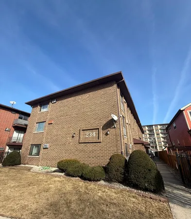 $2,250 | 234 Circle Avenue, Unit 1C, Forest Park, IL 60130