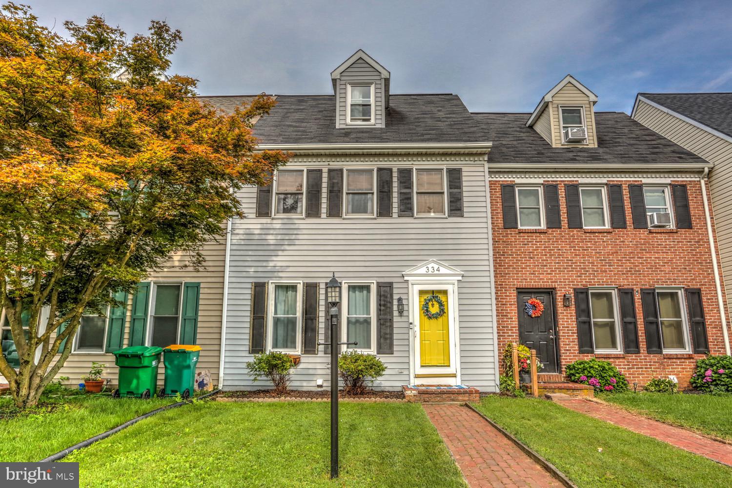334 Cardinal Road Lititz, PA 17543 - Photo 1 of 42