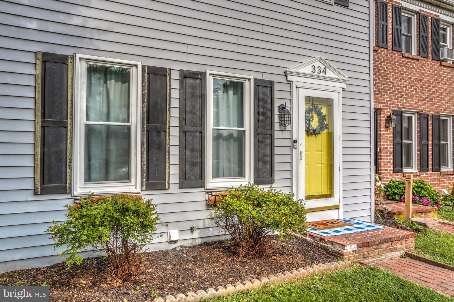 334 Cardinal Road Lititz, PA 17543 - Photo 3 of 42