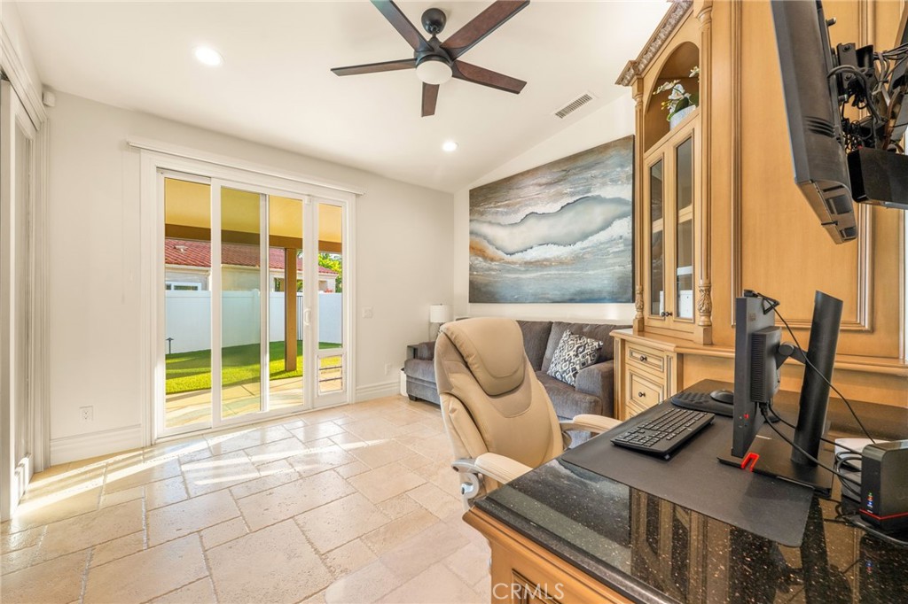 22901 St Anne's Court Murrieta, CA 92562 - Photo 17 of 67