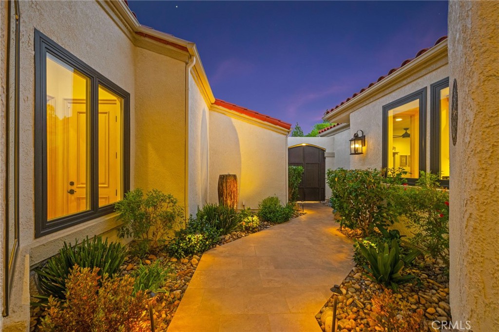 22901 St Anne's Court Murrieta, CA 92562 - Photo 7 of 67