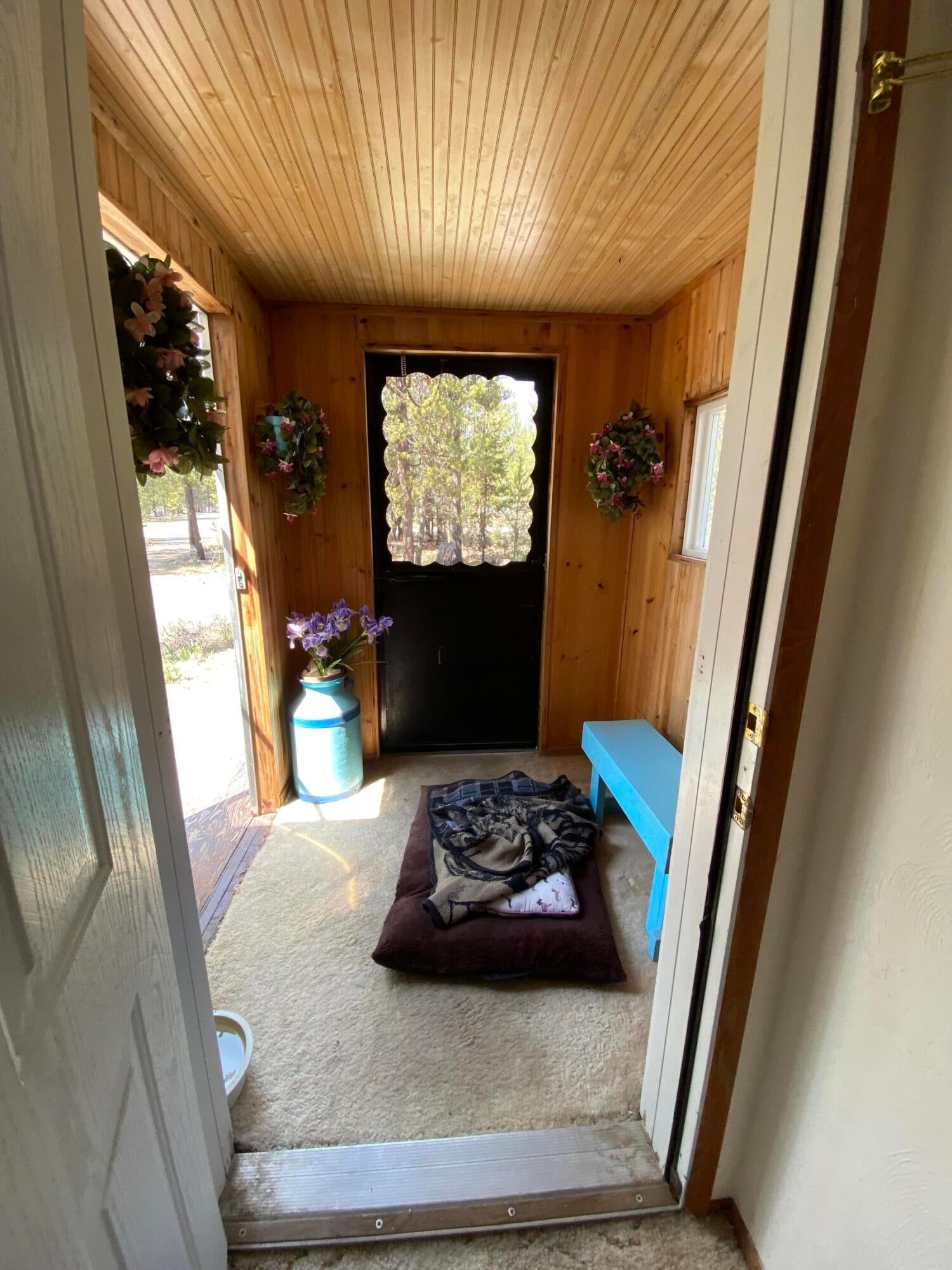 52401 Ammon Road La Pine, OR 97739 - Photo 21 of 21 Enclosed Front Porch