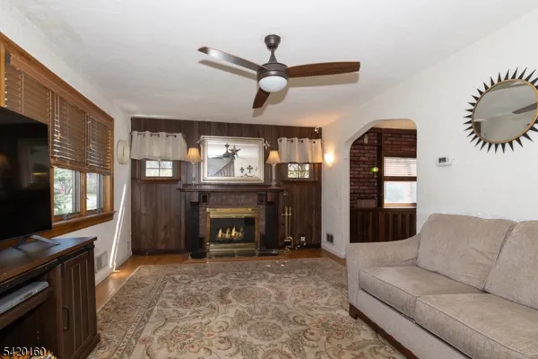 $649,000 | 716 Center Street, Garwood, NJ 07027
