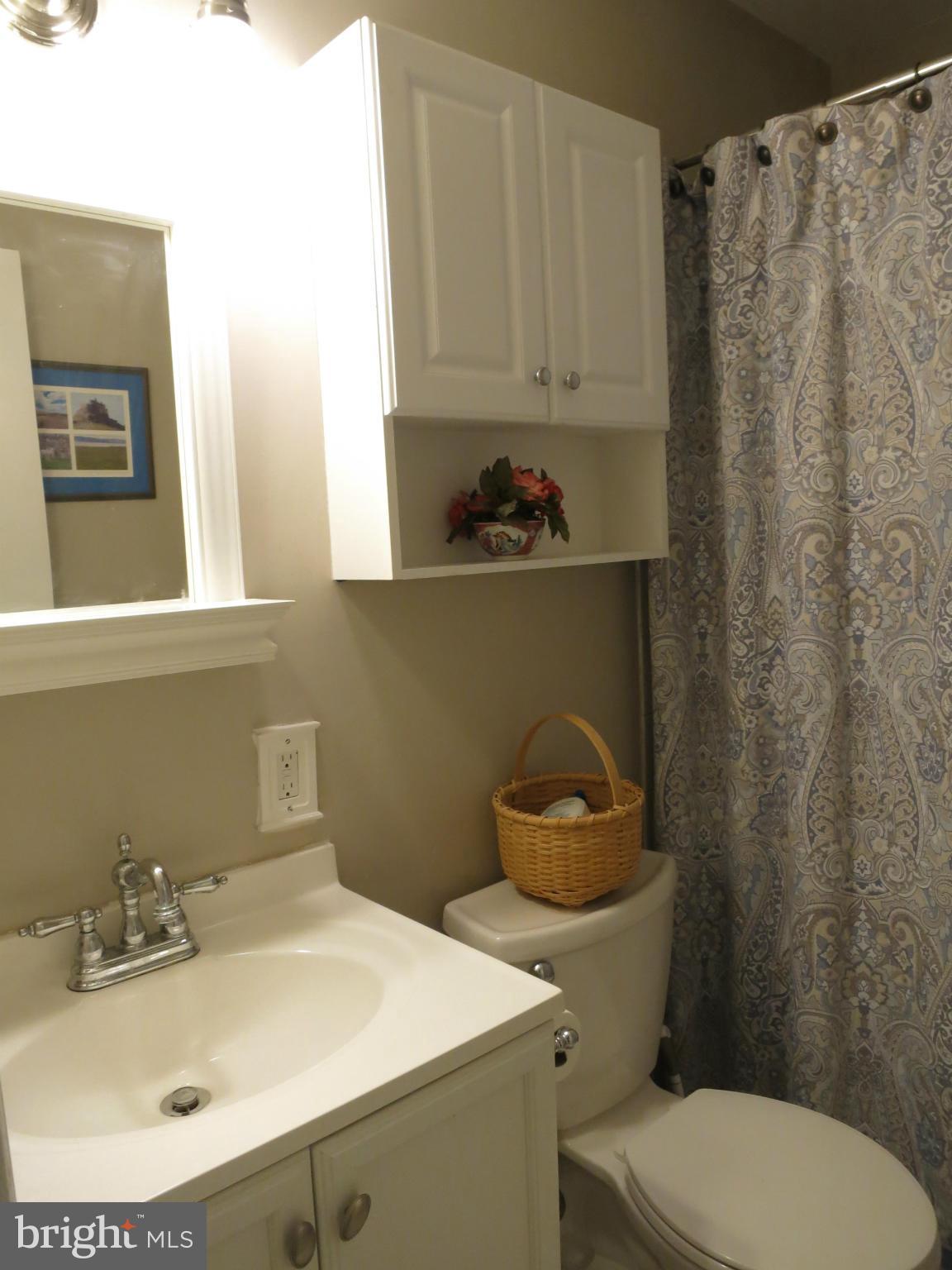 12535 Heurich Road Silver Spring, MD 20902 - Photo 17 of 29 Bath