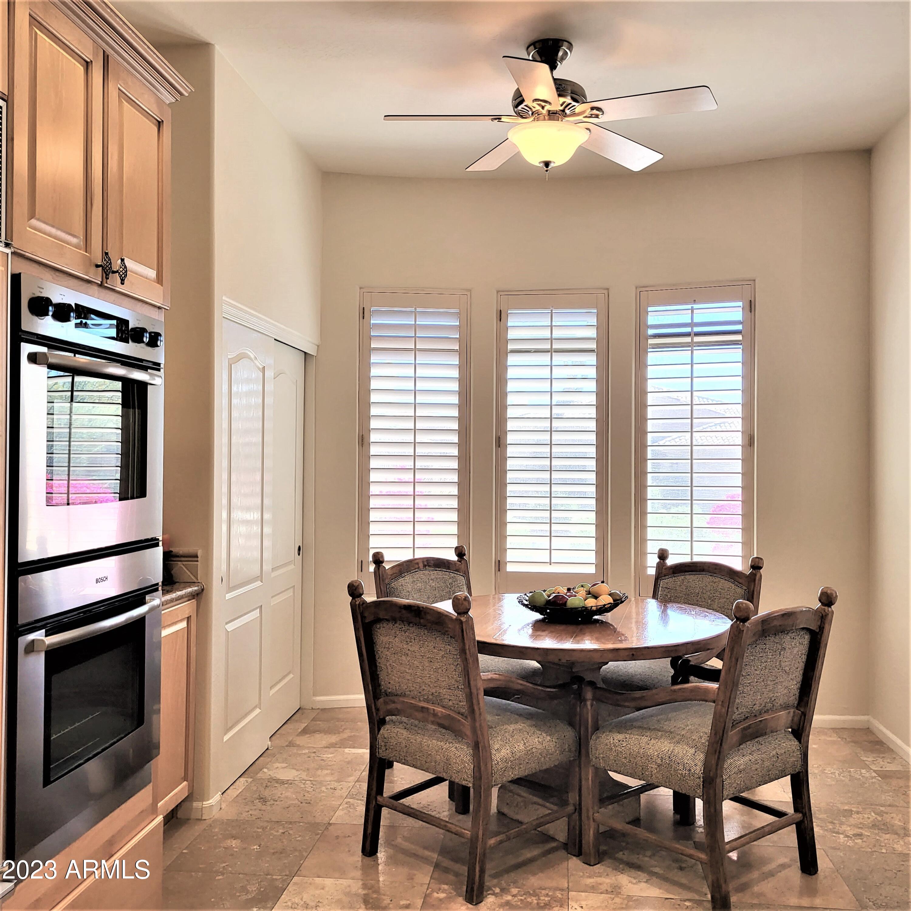 8226 East Mountain Spring Road Scottsdale, AZ 85255 - Photo 21 of 35 Casual Dining
