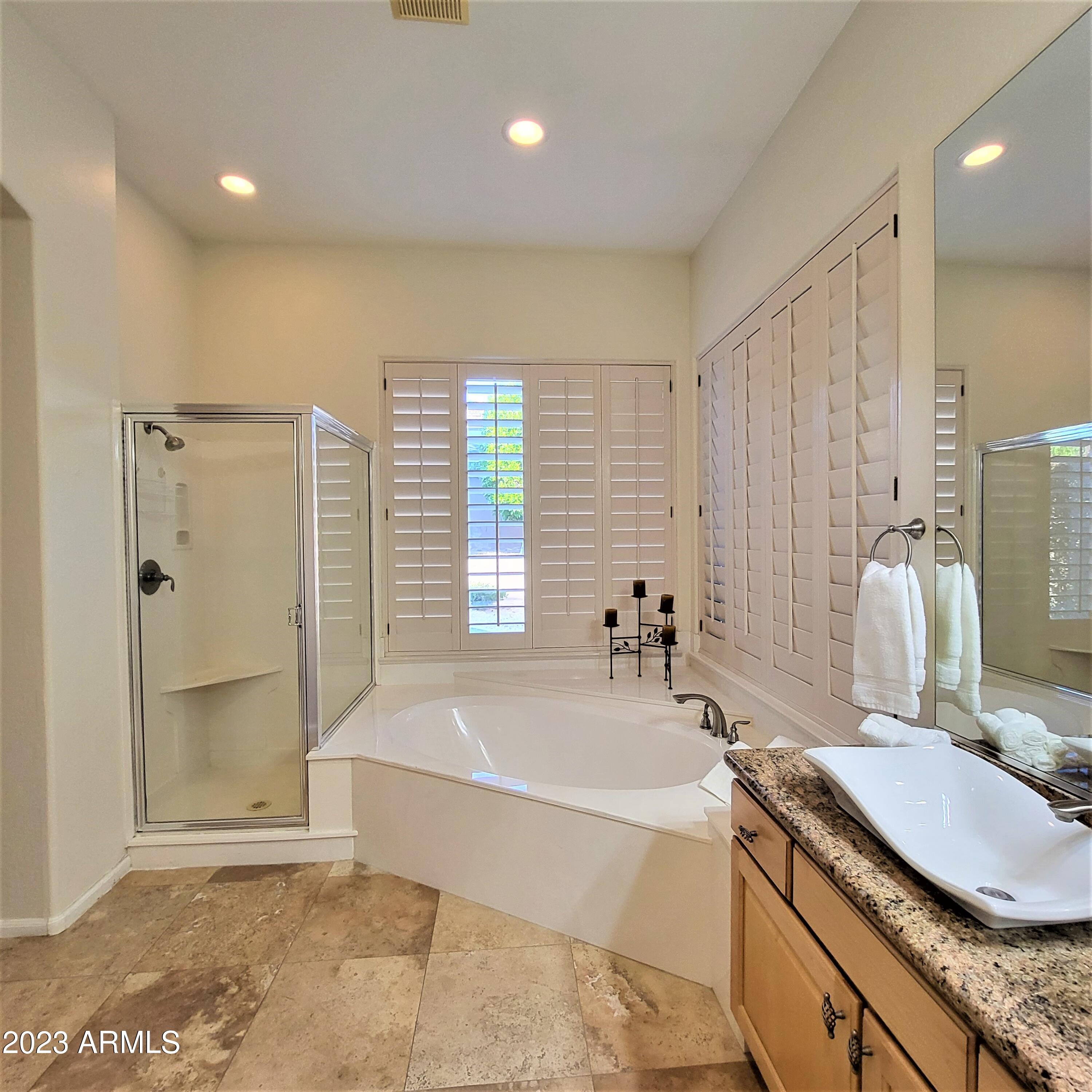 8226 East Mountain Spring Road Scottsdale, AZ 85255 - Photo 28 of 35 Tub & Shower